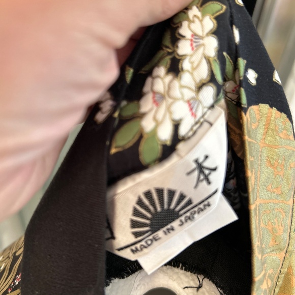 Japanese Gold Black Red and White Cotton Kimono - Picture 5 of 7
